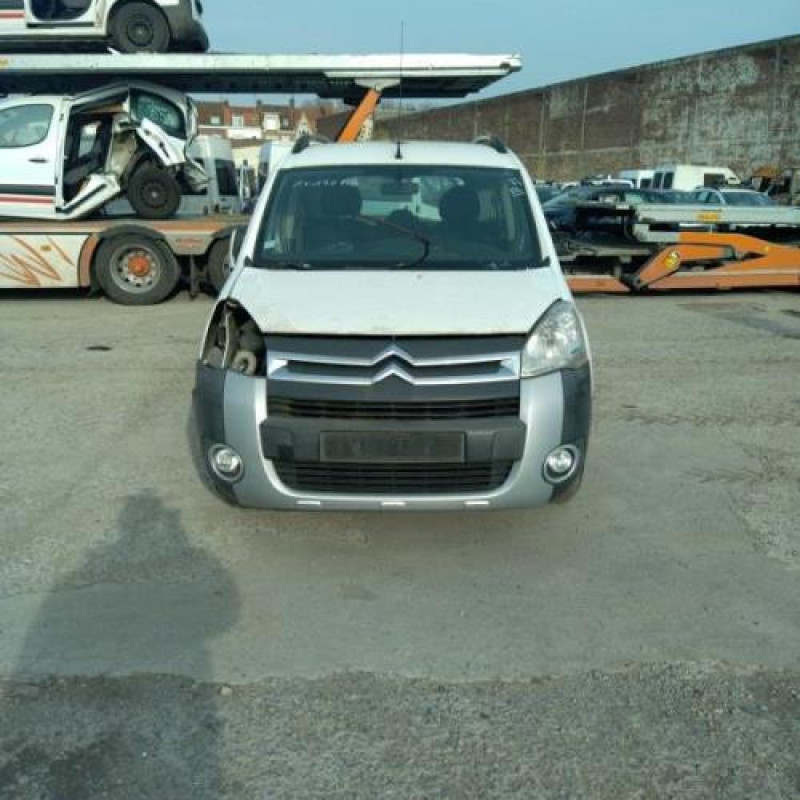 Pare choc avant CITROEN BERLINGO 2 Photo n°16