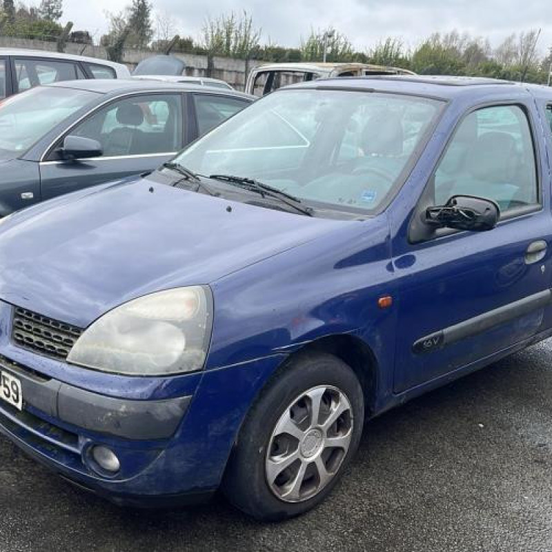 Pare choc avant RENAULT CLIO 2 Photo n°10
