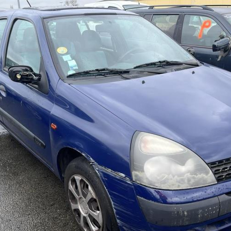 Pare choc avant RENAULT CLIO 2 Photo n°12