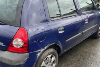 Pare choc avant RENAULT CLIO 2