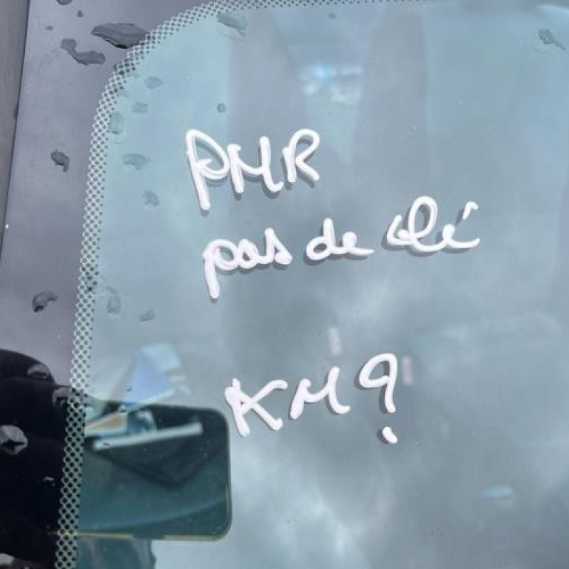 Pare choc avant RENAULT CLIO 2 Photo n°17