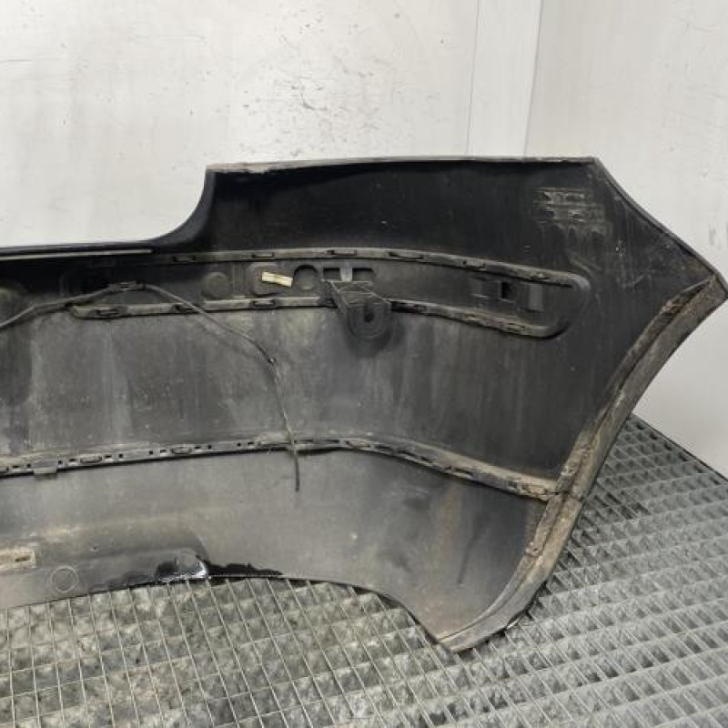 Pare choc arriere VOLKSWAGEN GOLF 4 Photo n°4