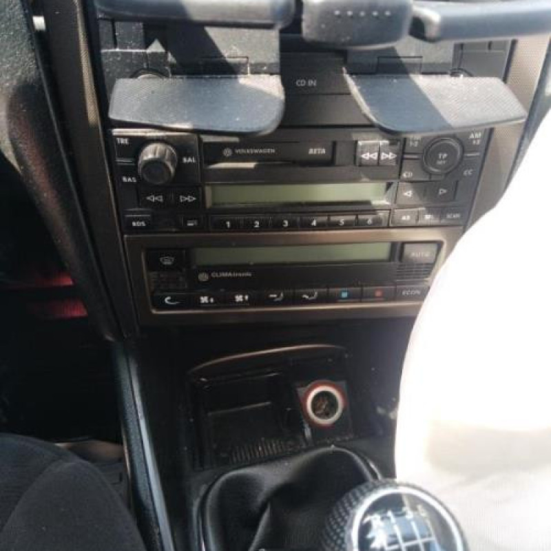 Pare choc arriere VOLKSWAGEN GOLF 4 Photo n°13