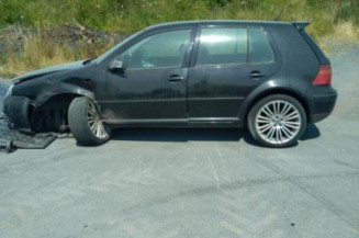 Pare choc arriere VOLKSWAGEN GOLF 4