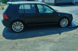 Pare choc arriere VOLKSWAGEN GOLF 4