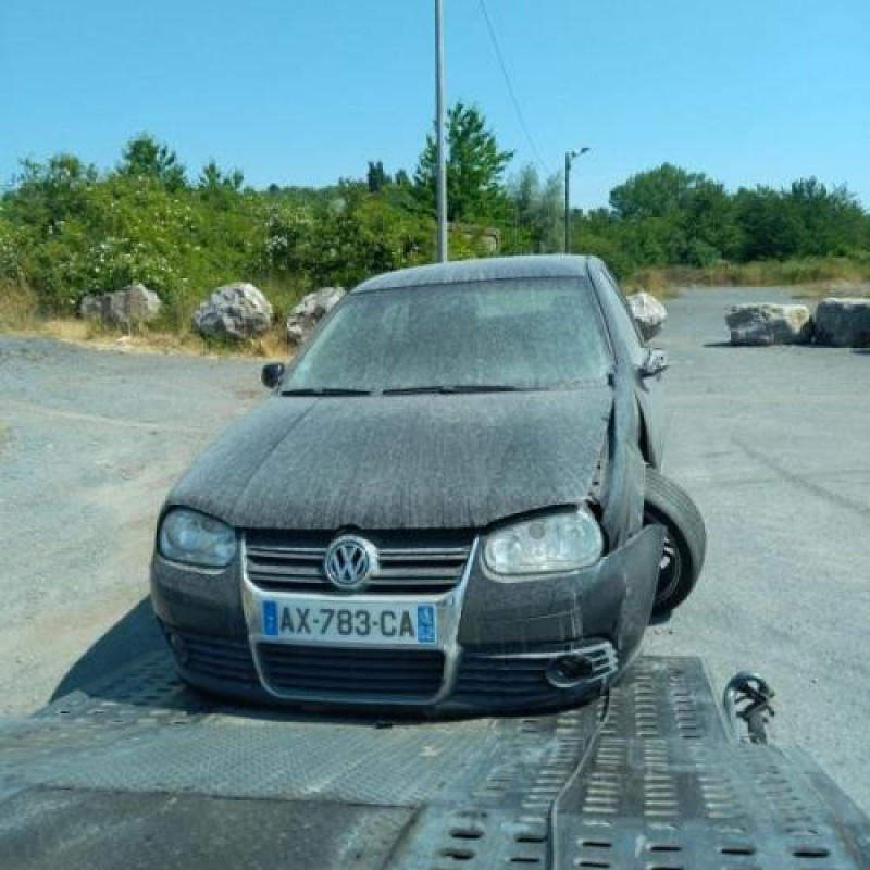 Pare choc arriere VOLKSWAGEN GOLF 4 Photo n°18
