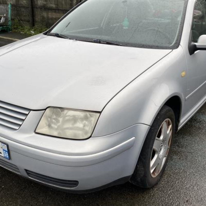 Pare choc avant VOLKSWAGEN BORA Photo n°7