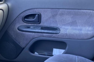Pare choc avant RENAULT CLIO 2