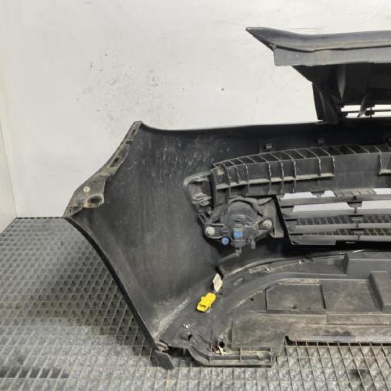 Pare choc avant RENAULT CLIO 3 Photo n°8