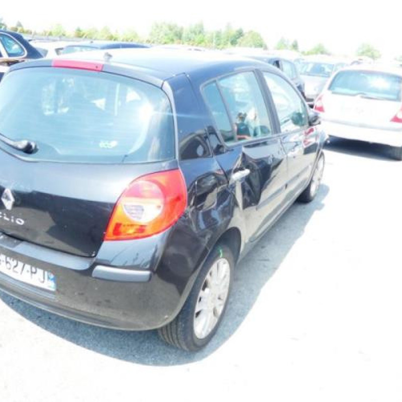 Pare choc arriere RENAULT CLIO 3 Photo n°6