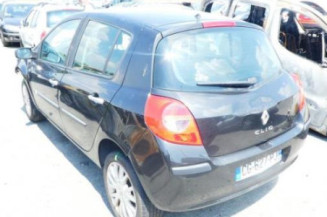 Pare choc arriere RENAULT CLIO 3