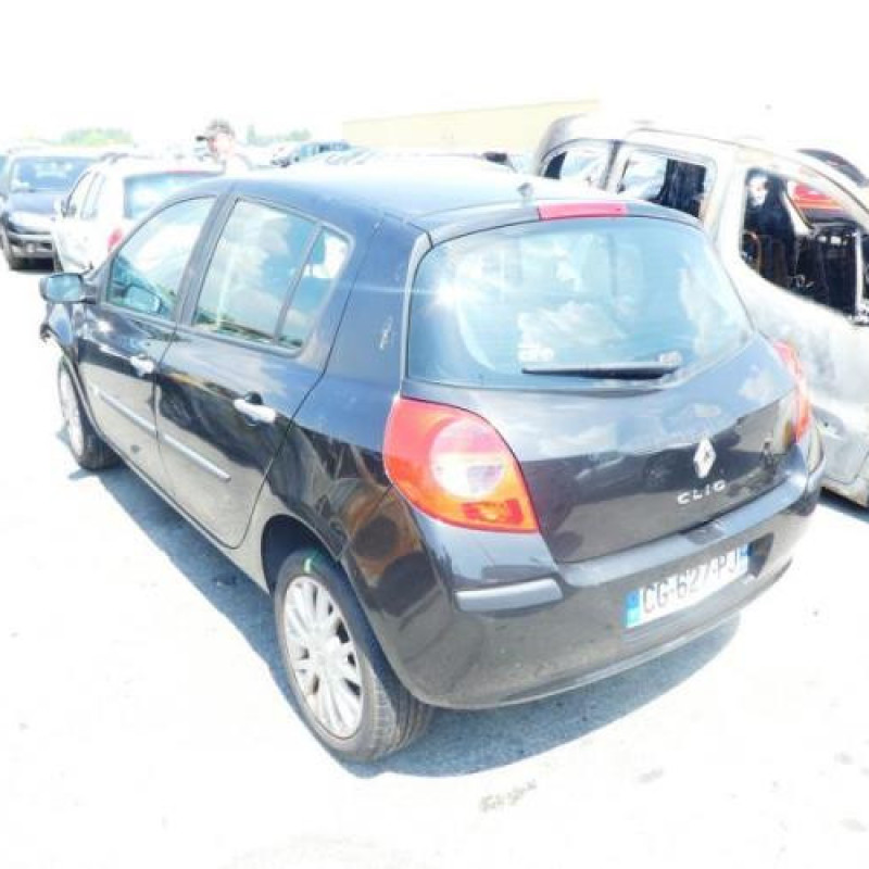Pare choc arriere RENAULT CLIO 3 Photo n°7