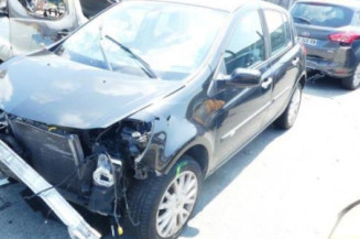 Pare choc arriere RENAULT CLIO 3