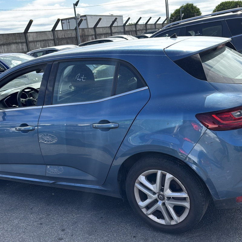 RENAULT MEGANE 4 PHASE 1 1.5 BLUE DCI - 8V TURBO Photo n°6