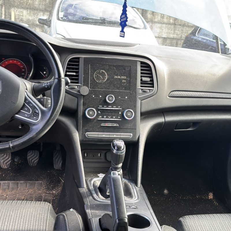 RENAULT MEGANE 4 PHASE 1 1.5 BLUE DCI - 8V TURBO Photo n°13