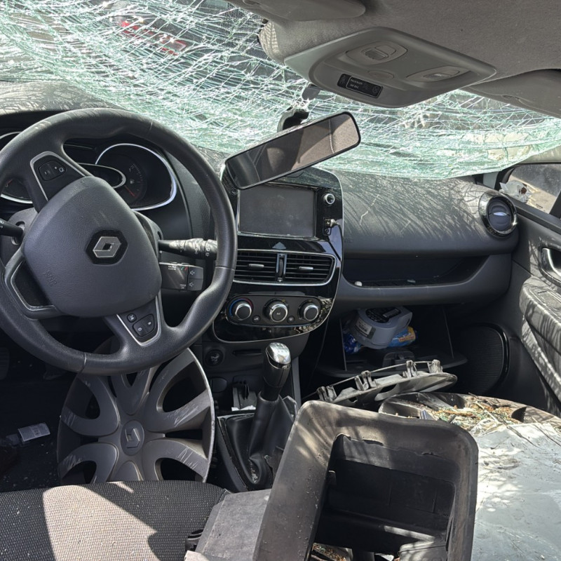 RENAULT CLIO 4 PHASE 2 1.5 DCI - 8V TURBO Photo n°17