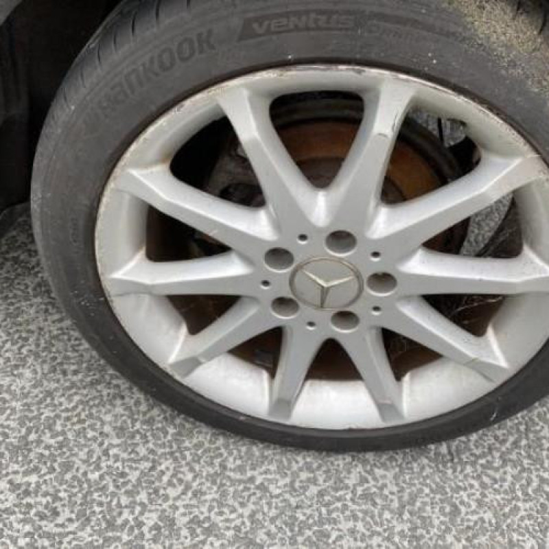 Pare choc avant MERCEDES CLASSE B 245 Photo n°14