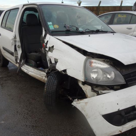 Vitre avant gauche RENAULT CLIO 2 CAMPUS