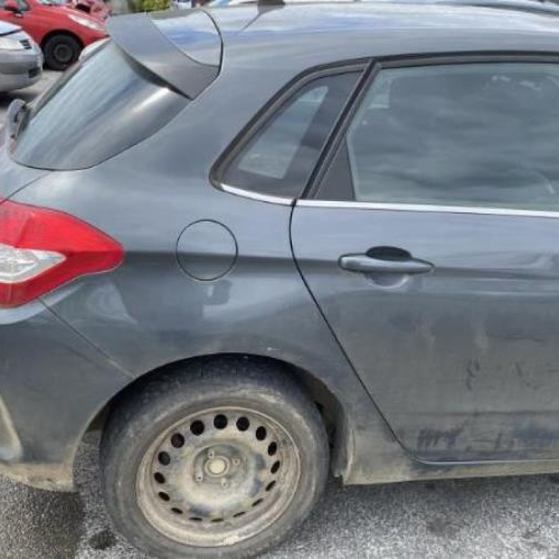 Pare choc arriere CITROEN C4 2 Photo n°19