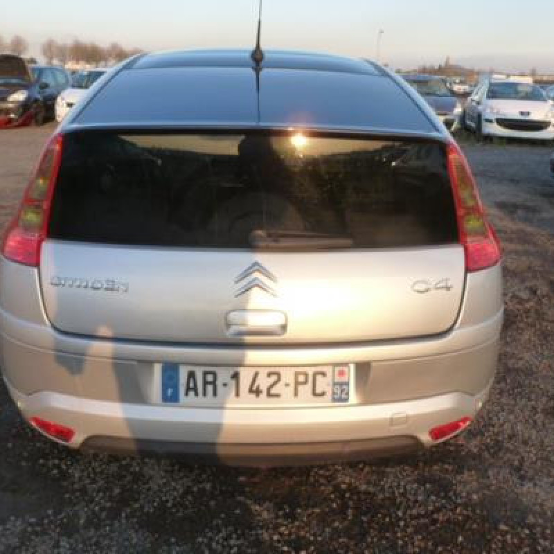 Pare choc arriere CITROEN C4 1 Photo n°13