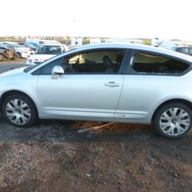 Pare choc arriere CITROEN C4 1 Photo n°14