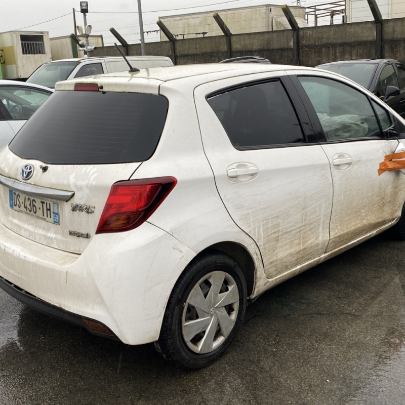 TOYOTA YARIS 3 PHASE 2 1.5i - 16V HYBRID Photo n°3