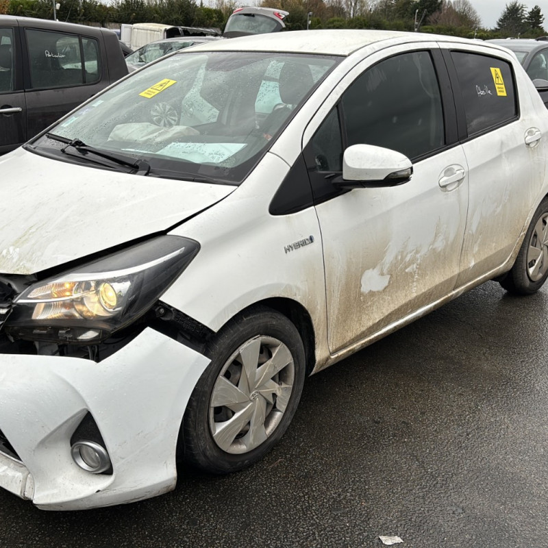 TOYOTA YARIS 3 PHASE 2 1.5i - 16V HYBRID Photo n°11