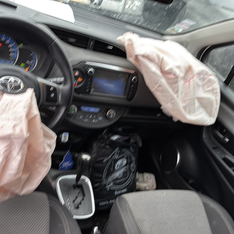 TOYOTA YARIS 3 PHASE 2 1.5i - 16V HYBRID Photo n°22