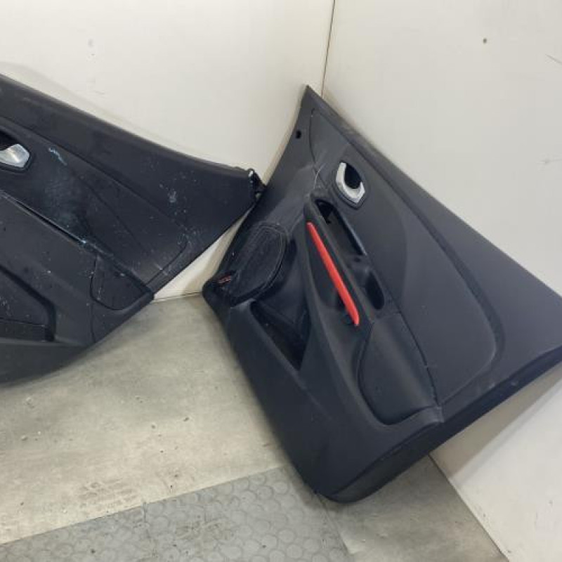 Interieur complet RENAULT CLIO 4 Photo n°8