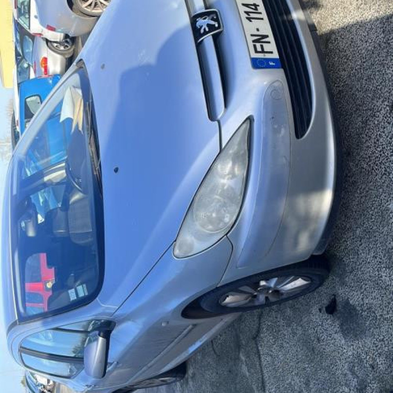 Pare choc avant PEUGEOT 307 Photo n°9