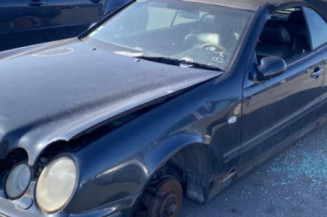 Aile avant droit MERCEDES CLASSE CLK 208