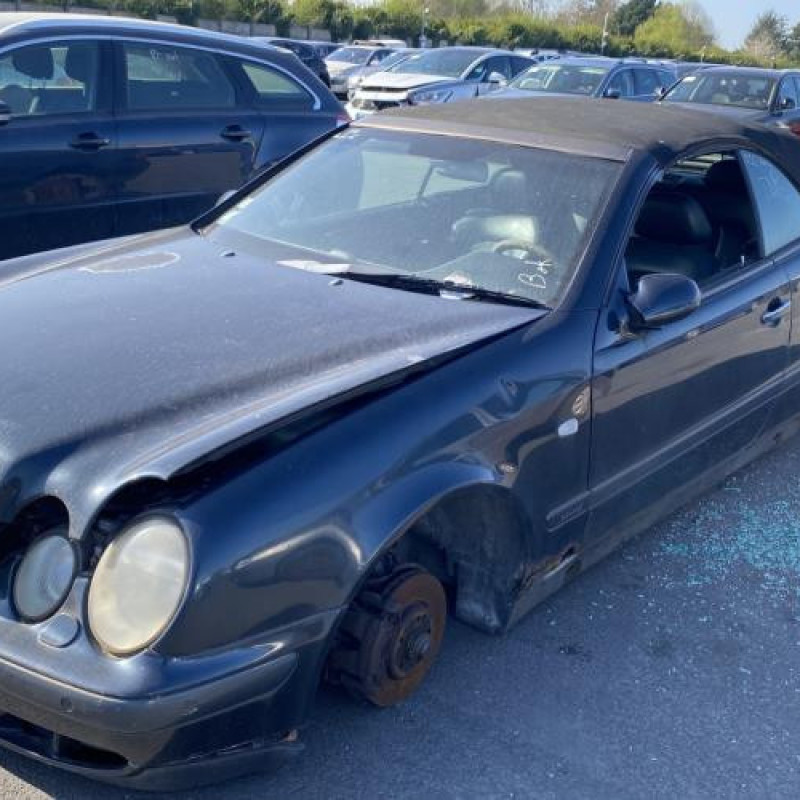 Aile avant droit MERCEDES CLASSE CLK 208 Photo n°8