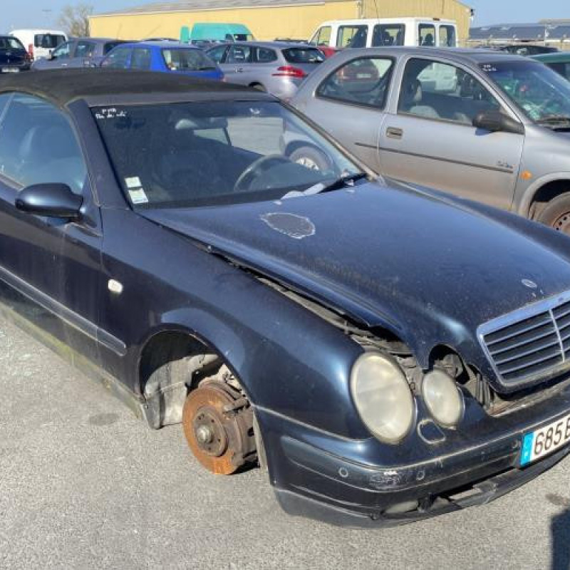 Aile avant droit MERCEDES CLASSE CLK 208 Photo n°9