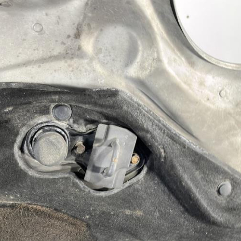 Capot MERCEDES CLASSE C 203 Photo n°8