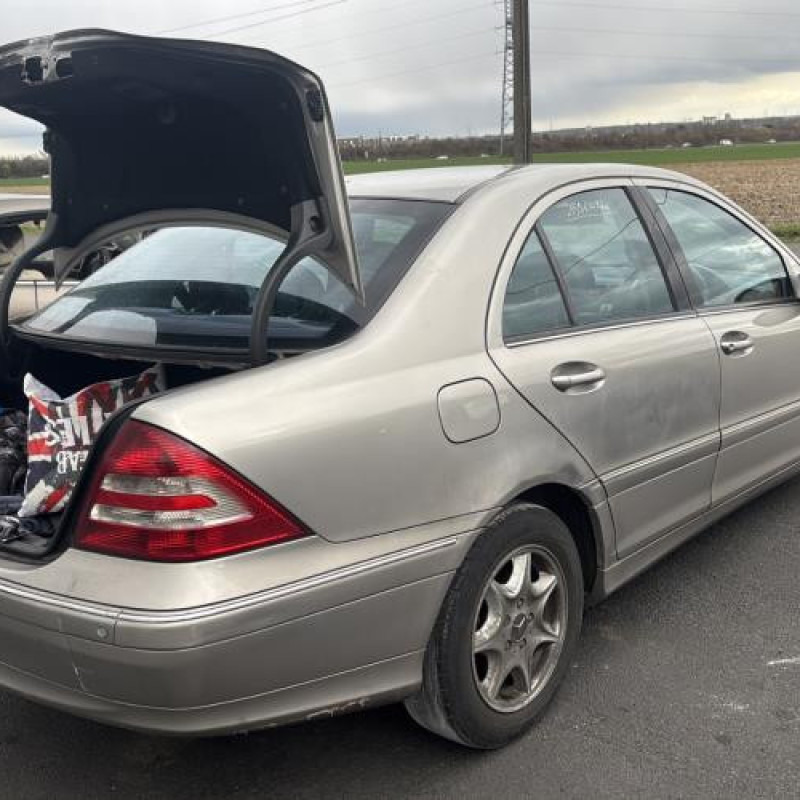 Capot MERCEDES CLASSE C 203 Photo n°14