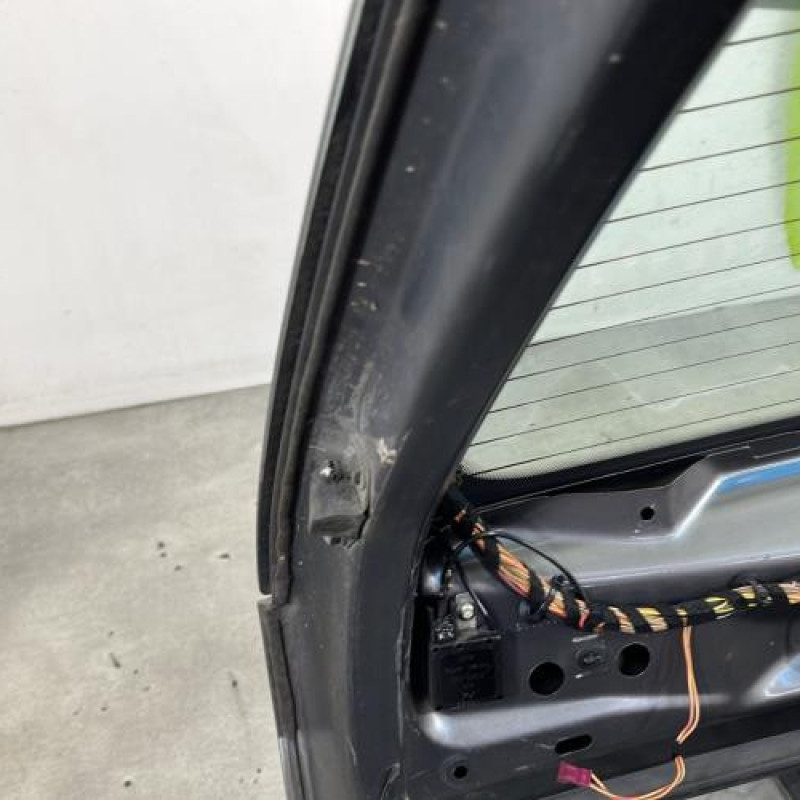 Malle/Hayon arriere BMW X5 E53 Photo n°9