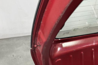 Malle/Hayon arriere DACIA SANDERO 1