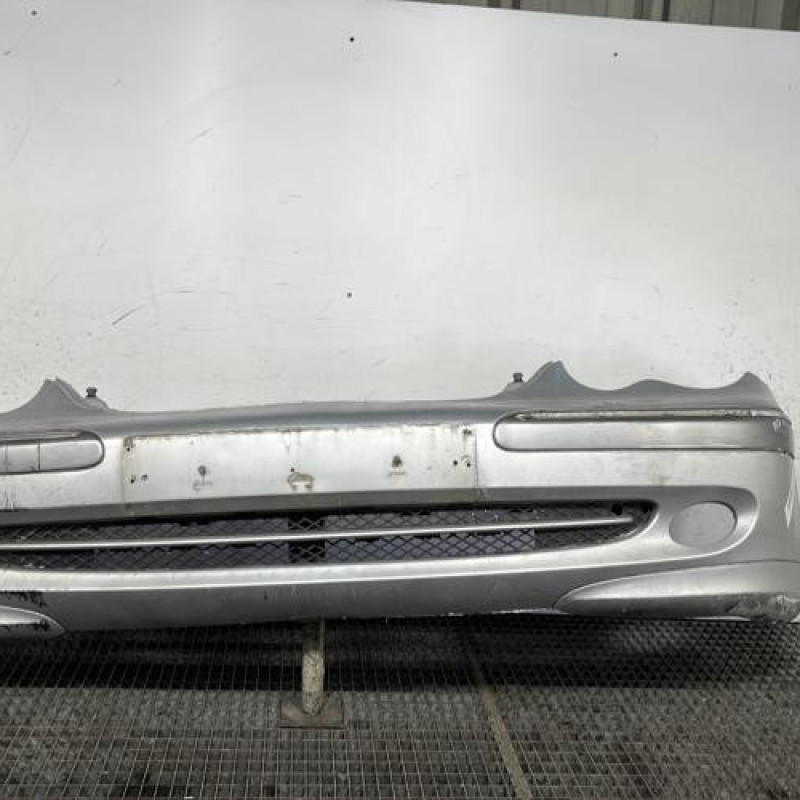 Pare choc avant MERCEDES CLASSE C 203 Photo n°1