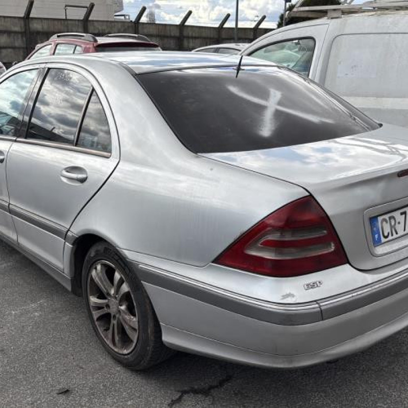 Pare choc avant MERCEDES CLASSE C 203 Photo n°13