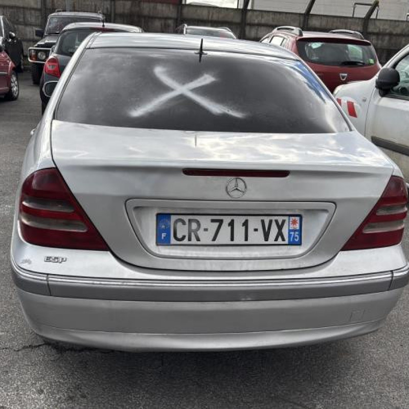 Pare choc avant MERCEDES CLASSE C 203 Photo n°14