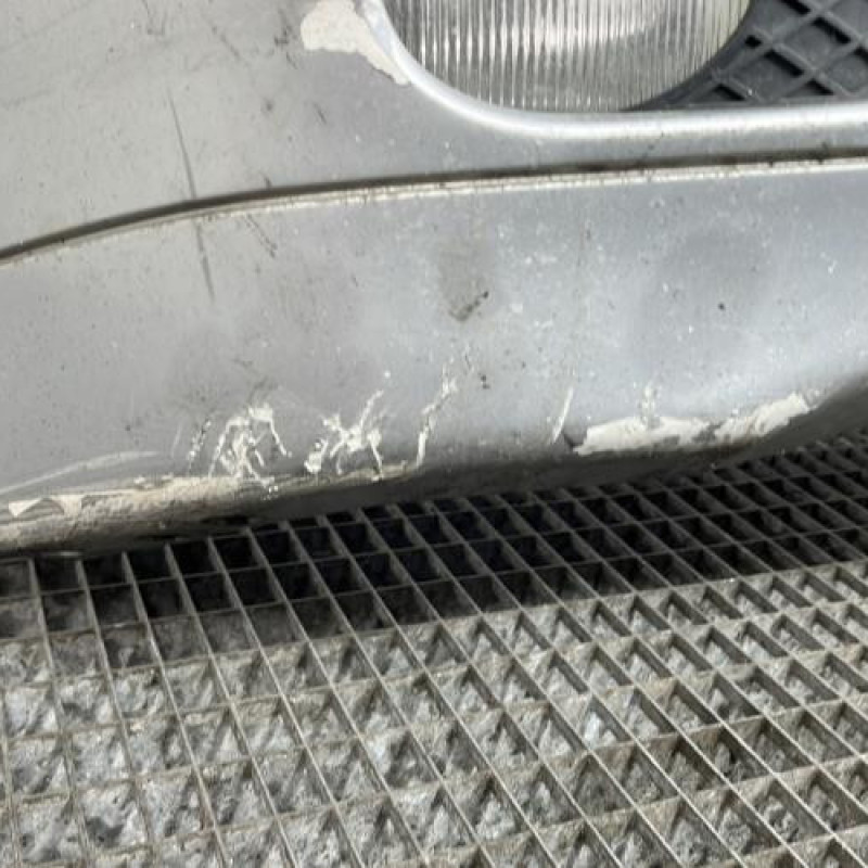 Pare choc avant MERCEDES CLASSE C 203 Photo n°6