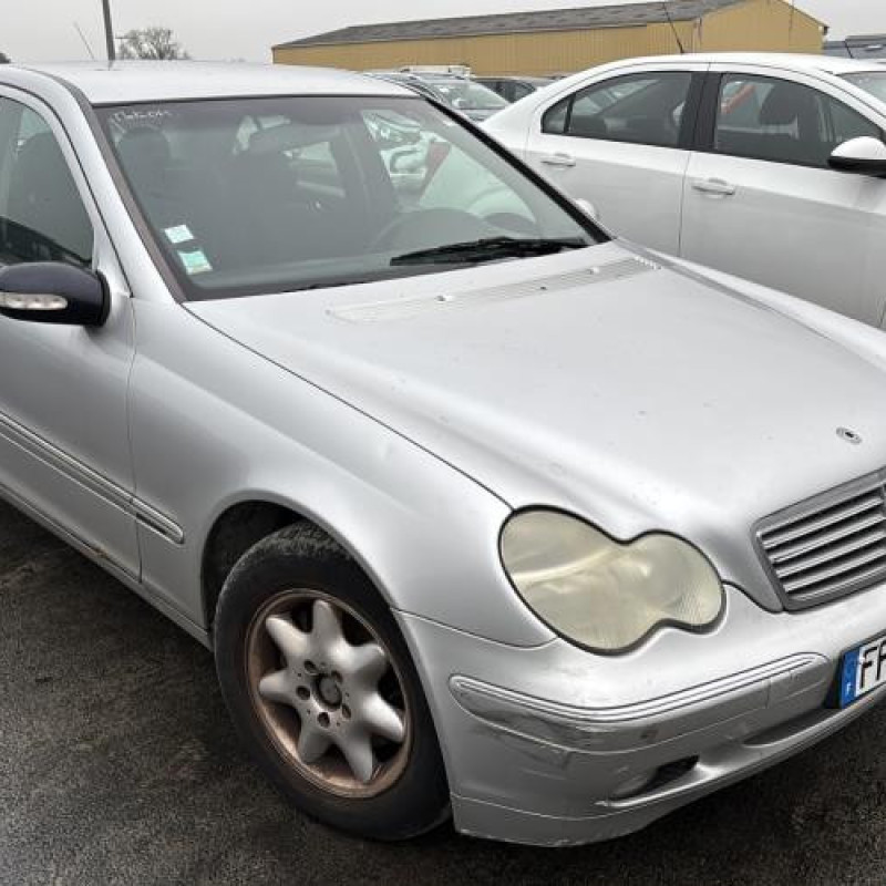 Pare choc avant MERCEDES CLASSE C 203 Photo n°12