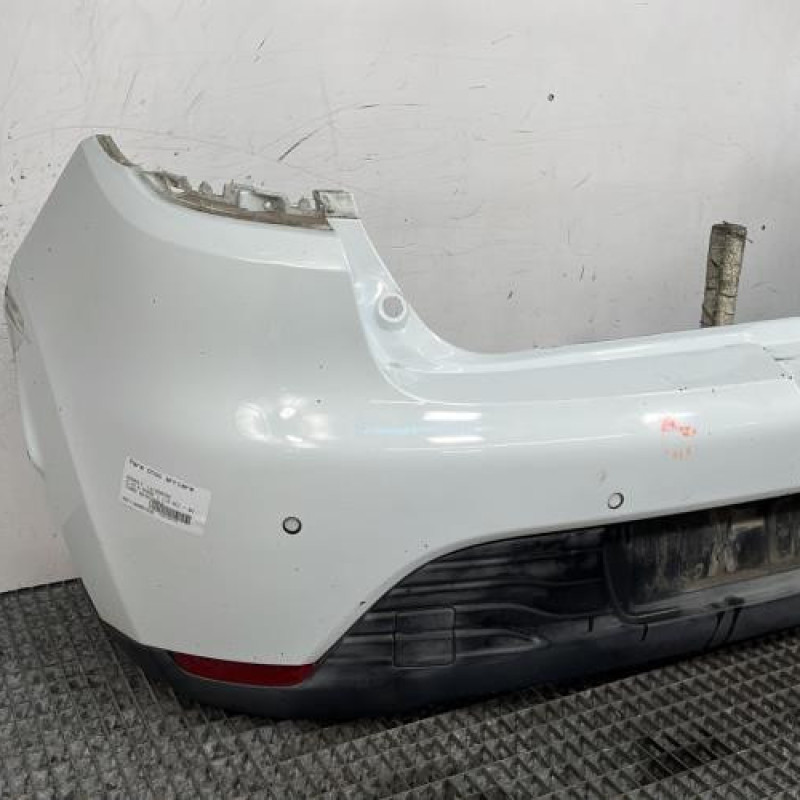 Pare choc arriere RENAULT CLIO 4 Photo n°2