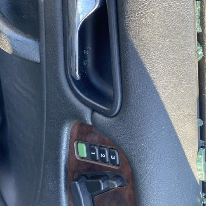 Vitre avant droit MERCEDES CLASSE CLK 208 Photo n°14