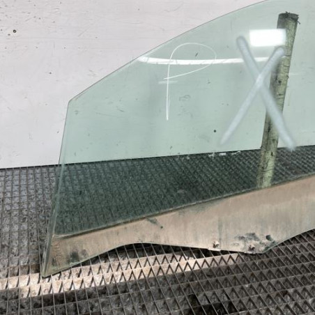 Vitre avant gauche RENAULT CLIO 4