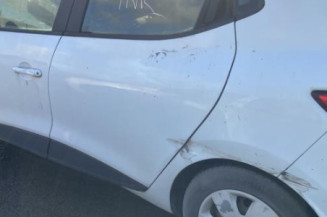 Vitre avant gauche RENAULT CLIO 4