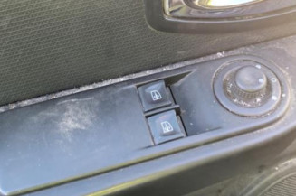 Vitre avant gauche RENAULT CLIO 4