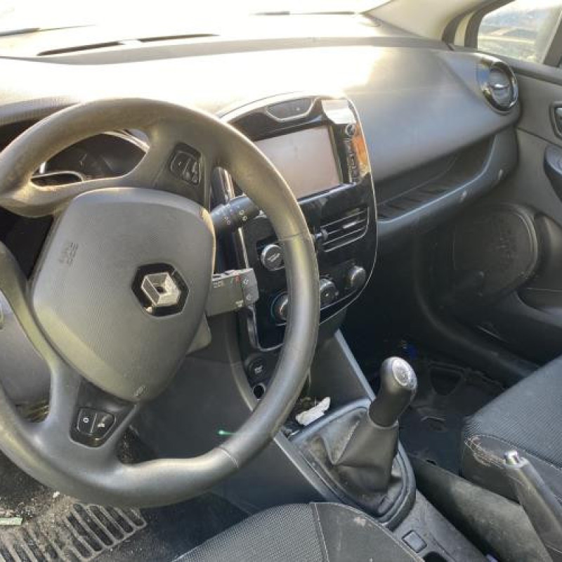 Vitre avant gauche RENAULT CLIO 4 Photo n°18