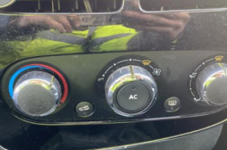 Vitre avant gauche RENAULT CLIO 4