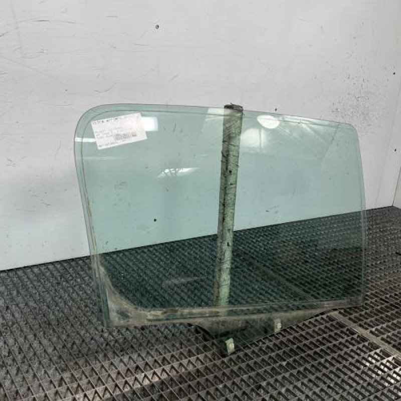 Vitre arriere droit PEUGEOT 307 Photo n°3